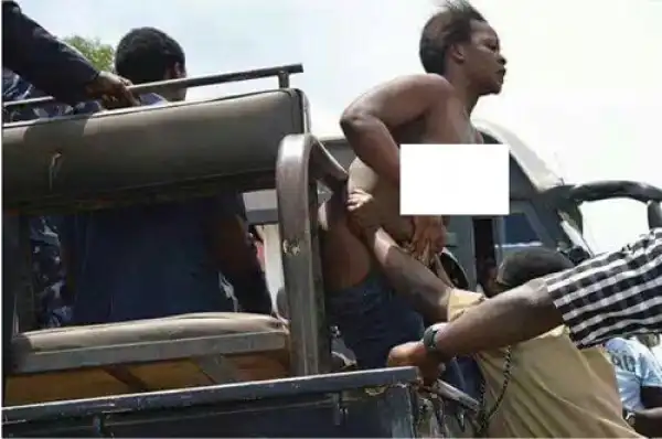 Shocking Video! Uganda Police Str.ip Female Opposition Leader Na.ked While Arresting Her